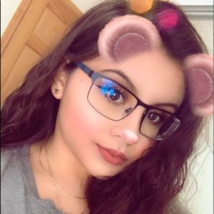 Meet your Posher, Aline